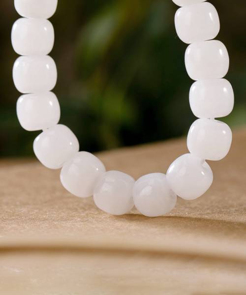 Natural Jade Simple Design Bead Bracelet
