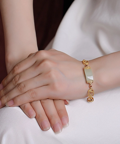 Jade Cabochon Vintage Bracelet - Image 2