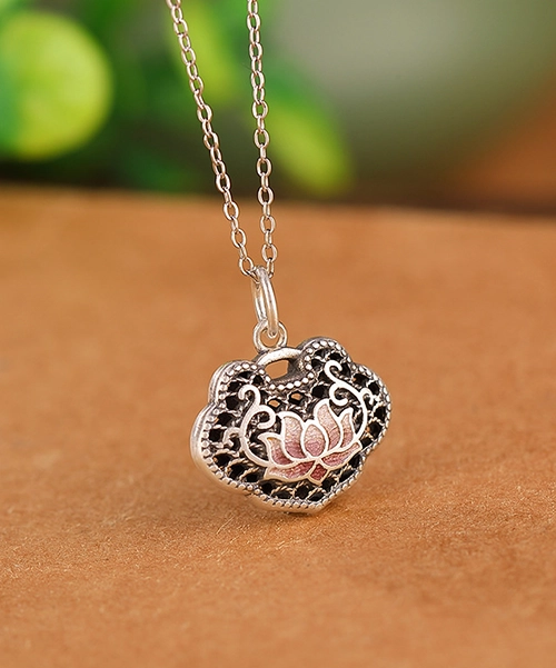 S999 Ruyi Lotus Flower Pendant - Image 4