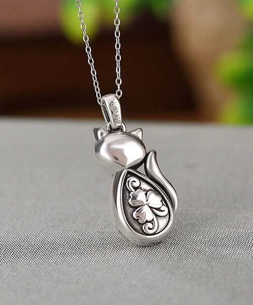 S999 Fox Amber Cabochon Pendant - Image 4