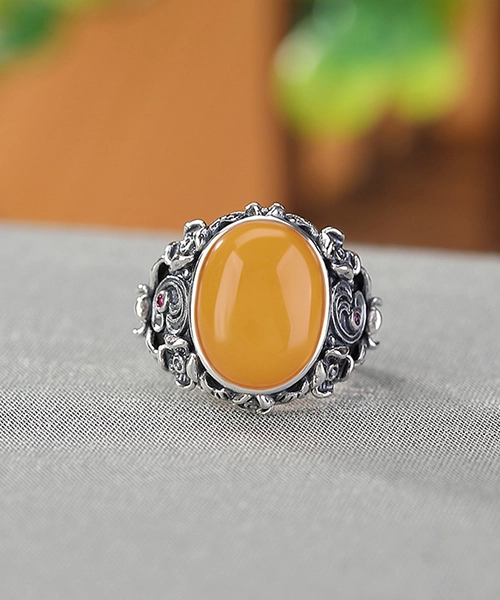 Amber Cabochon Ruyi Flower S925 Open Ring - Image 4